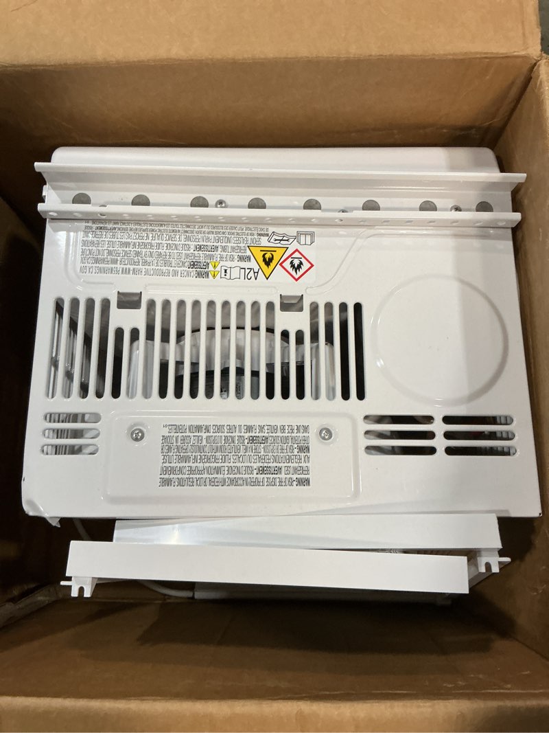 Condition photo showing Good Condition for amazon basics 5000-btu window air conditioner with quiet operation, up to 150 sqf, cool and fan functions, washable filter, adjustable window kit, intuitive mechanical controls, for small room, white white 5000 btu