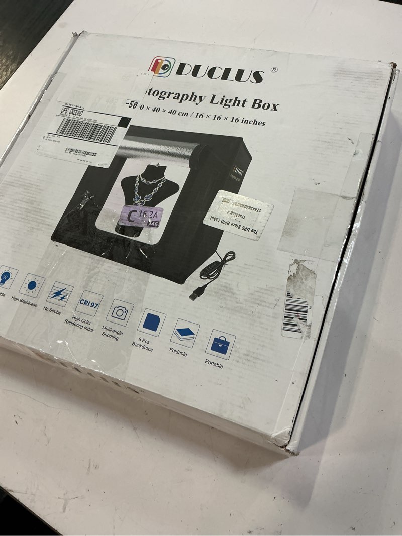 https://lotting-media.assets.bidfta.com/lotting_b60a8408-400c-4824-896f-7692c3d5096c