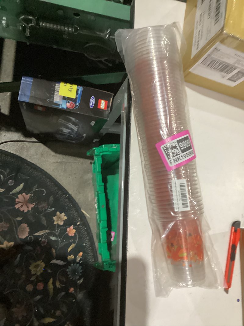 Condition photo showing New/Like New for QZYL 50 Pcs Plastic Christmas Cups, 14 Oz Christmas Cups Disposable Xmas Decorations,Santa Reindeer Snow Drinkware for Beer, Coffee and Wine, Clear Drinking Cup for Winter Holiday Xmas Party Supplies Christmas 14oz 50pcs