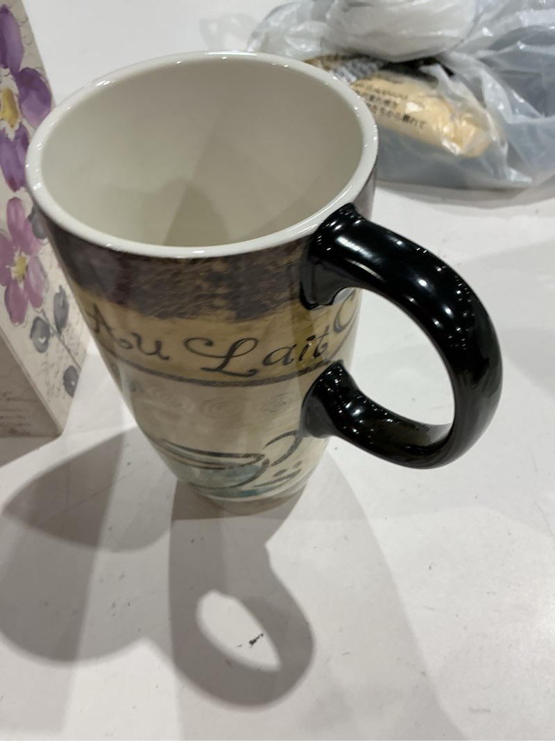 Condition photo showing New/Like New for topadorn tall ceramic travel mug 17 oz. coffee cups sealed lid with color box (purple flower)