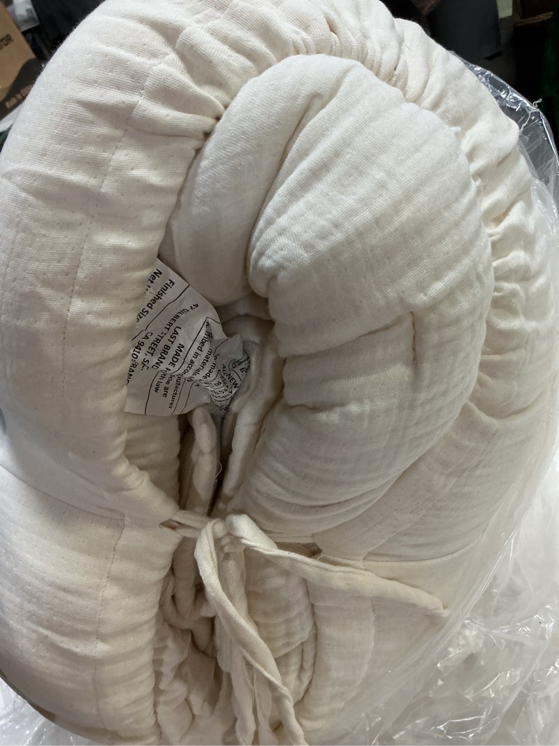 Condition photo showing Good Condition for quince airy gauze quilt queen /undyed