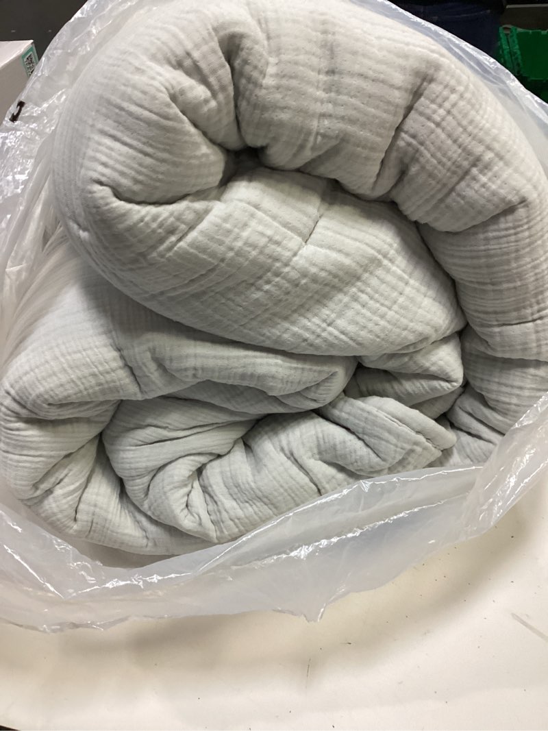 Condition photo showing As Is for quince organic cotton gauze dream quilt set, king/cal king, light grey