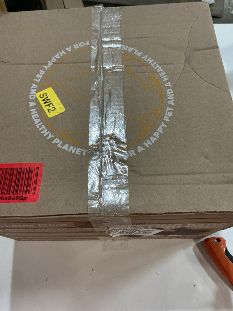 Condition photo showing New/Like New for Eaton Pet and Pasture, Premium Laying Hen Nesting Pads, USA Grown & Sustainably Harvested, 13 x 13 (10 Pack)