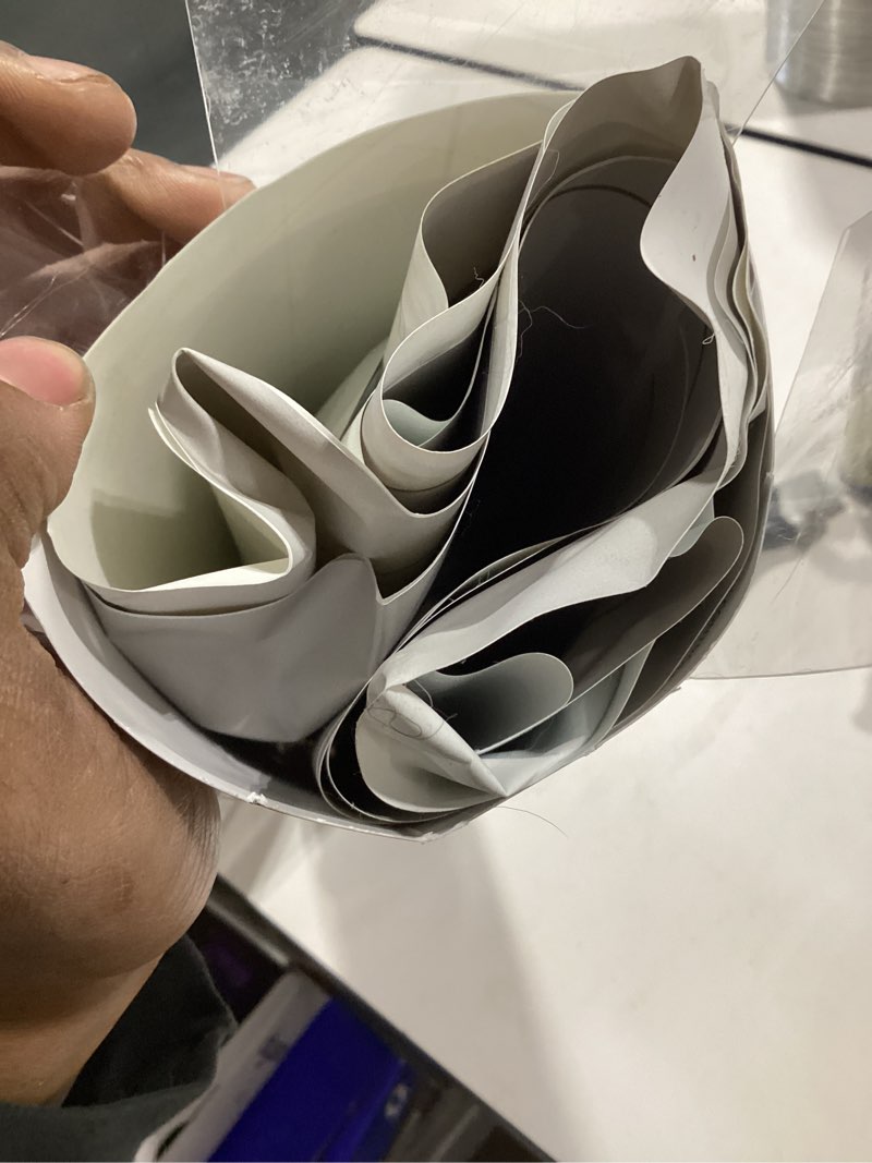 Condition photo showing Good Condition for scott living 30.75-sq ft neutral vinyl geometric self-adhesive peel and stick wallpaper