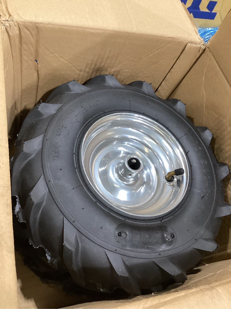 Tractor tire assembly set