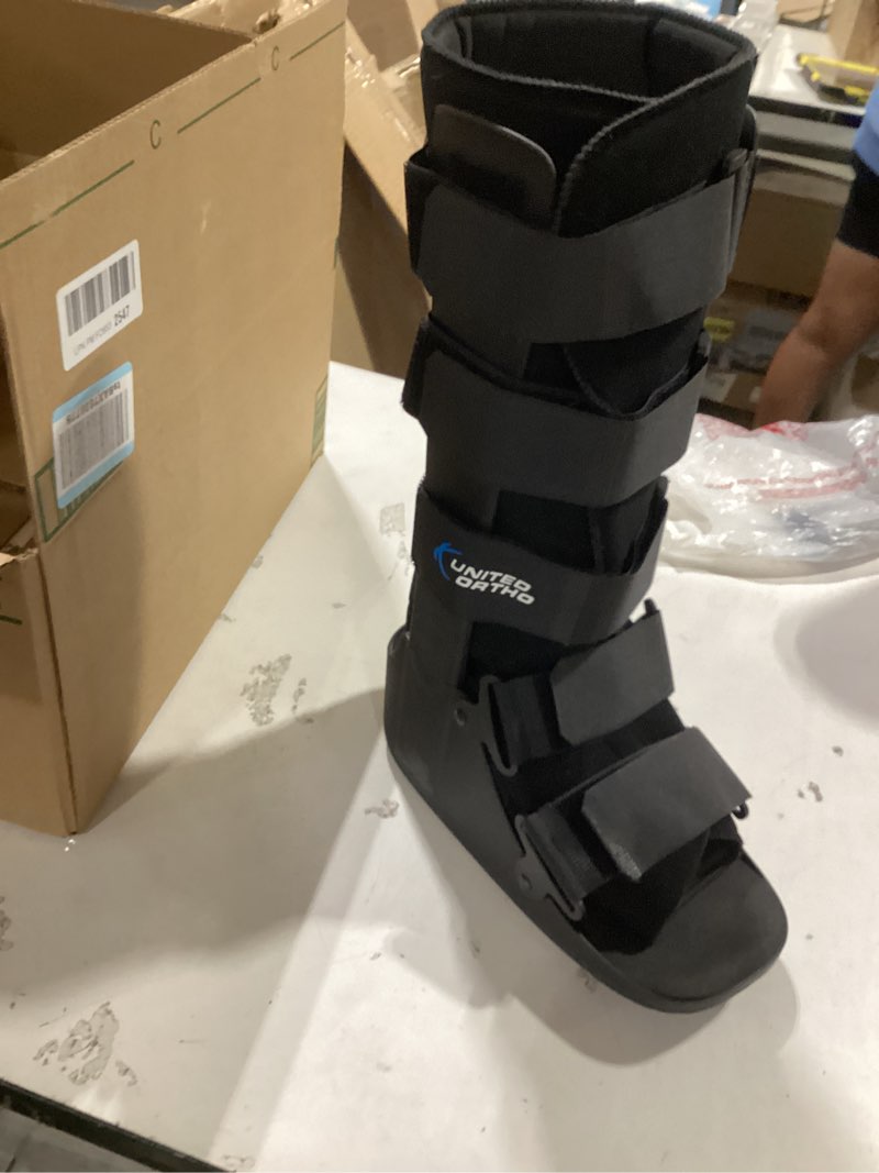 Condition photo showing Good Condition for united ortho cam walker fracture boot, medium, black