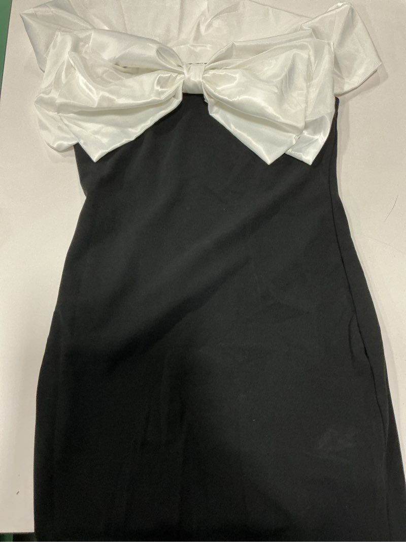 Condition photo showing As Is for Floerns Women's Off Shoulder Short Sleeve Mini Dress Bow Front Bodycon Dresses Black and White Mediu