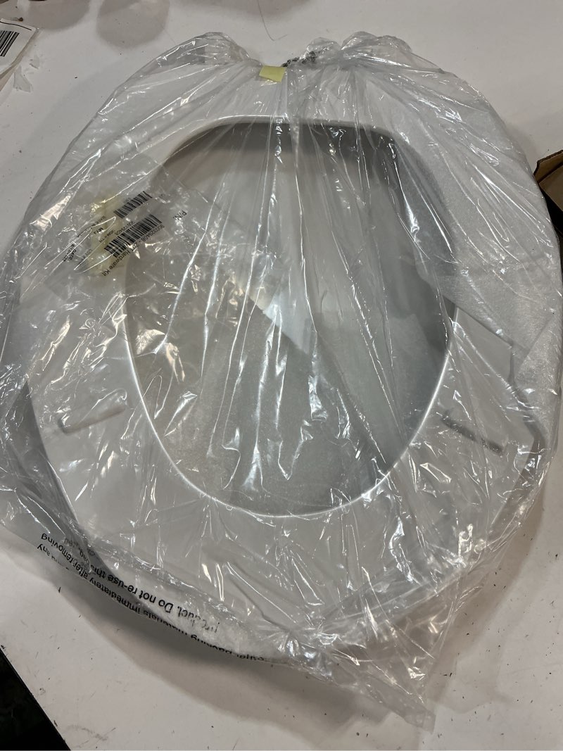 Condition photo showing Good Condition for centoco 1600-001 elongated plastic toilet seat, standard economy model, white white elongated standard