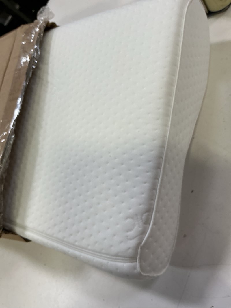 Condition photo showing Good Condition for tempur-pedic tempur-ergo neck pillow, medium profile, white medium profile 1