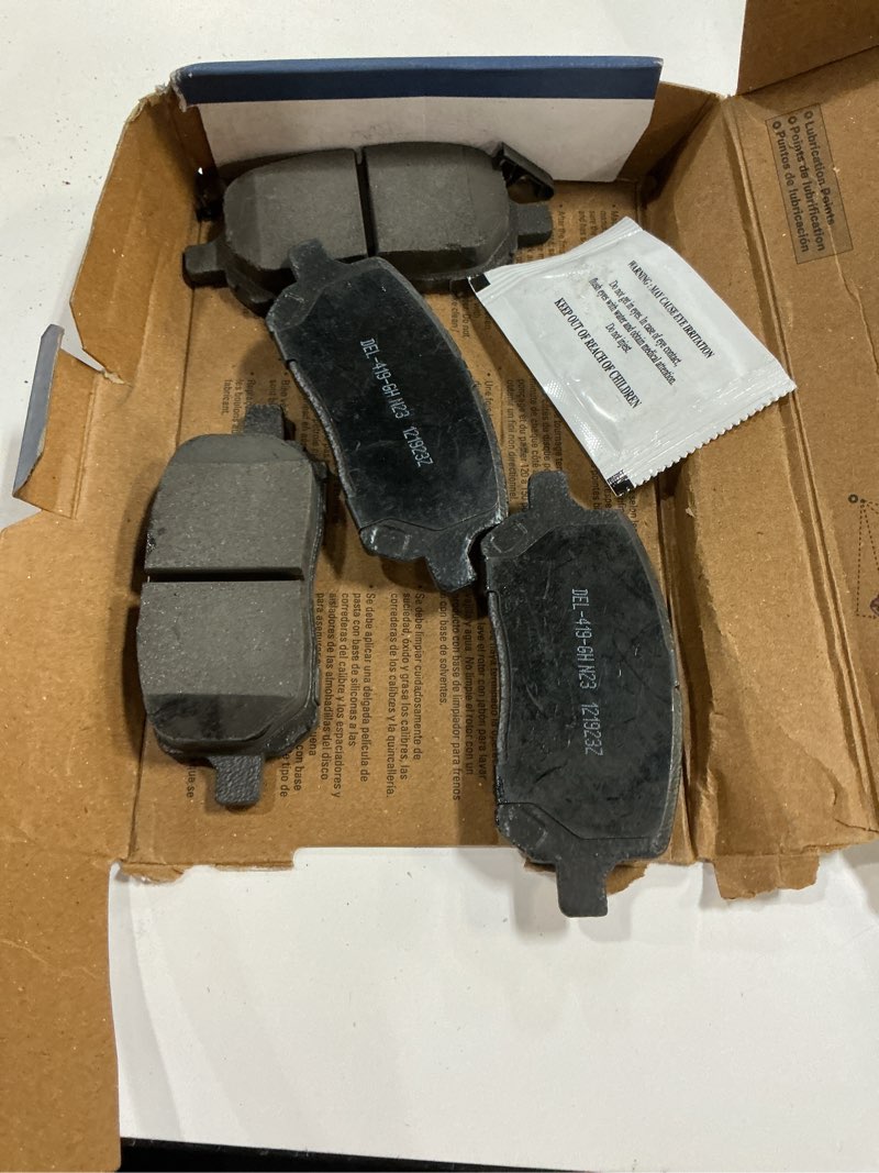 Condition photo showing As Is for acdelco gold 17d956chf1 (19428031) ceramic front disc brake pad kit with clips