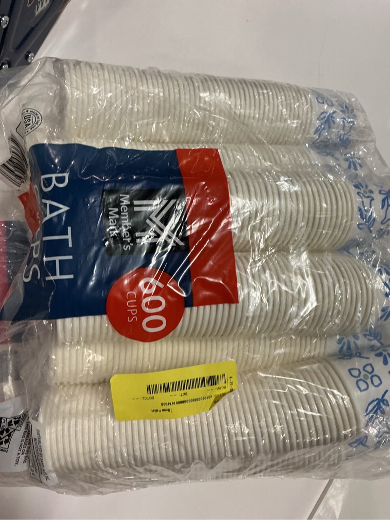 Condition photo showing New/Like New for member's mark printed paper bath cold cup 3 fl. oz., 600 ct.