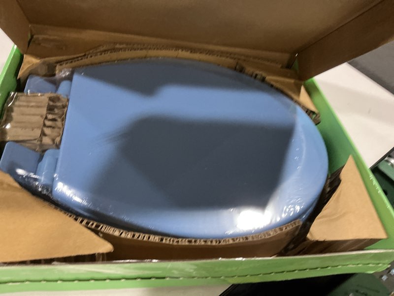 Condition photo showing Good Condition for Blue Round Toilet Seat Natural Wood Toilet Seat with Zinc Alloy Hinges, Easy to Install also Easy to Clean, Scratch Resistant Toilet Seat by Angol Shiold (Round, Blue) Round Blue