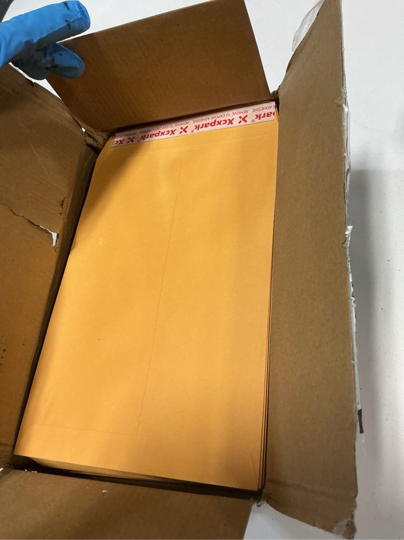 Condition photo showing New/Like New for 250 PCS 6x9 inches Security Catalog Envelopes Printable Self Seal Envelopes, Anti Tear brown Kraft Envelopes for Invitation Cards, Pictures, Photos, Documents 6x9 inches (250 PCS) Brown