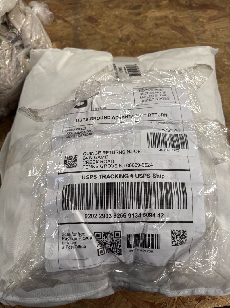 Condition photo showing Good Condition for all-season premium down comforter, king/cal king, down