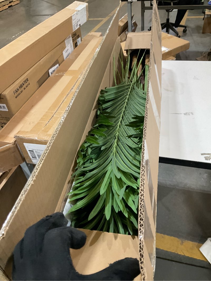 Condition photo showing Good Condition for Artificial Palm Tree 6ft Tall Fake Palm Tree Indoor Decor with 18 Leaves and Real Bark Design Faux Tropical Areca Palm Silk Floor Plant in Pot for Home Office Living Room Bedroom Decor 1pcs 1 6ft