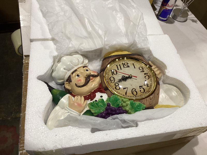 Condition photo showing New/Like New for 2 in 1 Wall Clock and Black Board with Chef Décor Display and Leave Your Message on The rewritable Black Board, Decoration/Home/Kitchen/Livingroom/Dining Room/Restaurant/Bar/Cafe