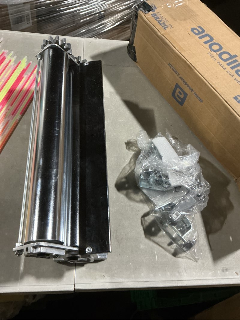 Condition photo showing Good Condition for 15.75in (40cm) chrome dough laminator – manual pasta maker for noodles, breads, pizza, and pastry – adjustable thickness control, durable cast iron and steel construction