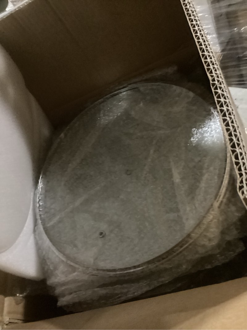 Condition photo showing New/Like New for chafing dish buffet set 4 pack, 5qt gold round chafing dishes for buffet, high grade chafers and buffet warmers sets with glass lid, rolled-edge food warmers for parties, weddings, catering gold-glass lid-4 pack-5qt