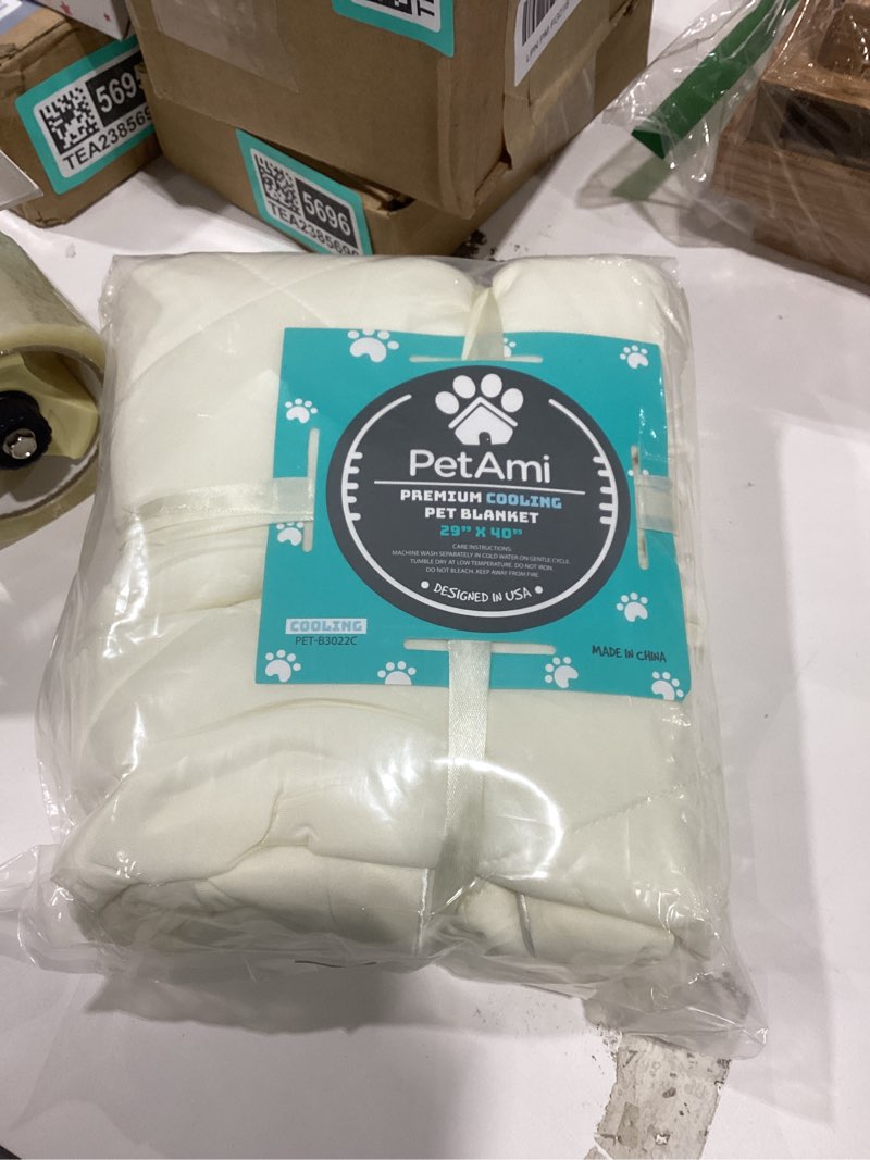 Condition photo showing New/Like New for PetAmi Premium Cooling Dog Blanket | Lightweight Fluffy Pet Throw Blanket Bed Cover for Dogs, Cat, Puppies | Pet Blanket Furniture Protector Couch Sofa | Reversible Fuzzy Cozy | 29x40, Beige Latte