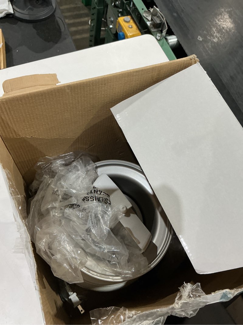 Condition photo showing New/Like New for cuisinart ice cream maker, 1.5 quart double insulated, sorbet and frozen yogurt maker, ready in 20 minutes, ice-21p1, white