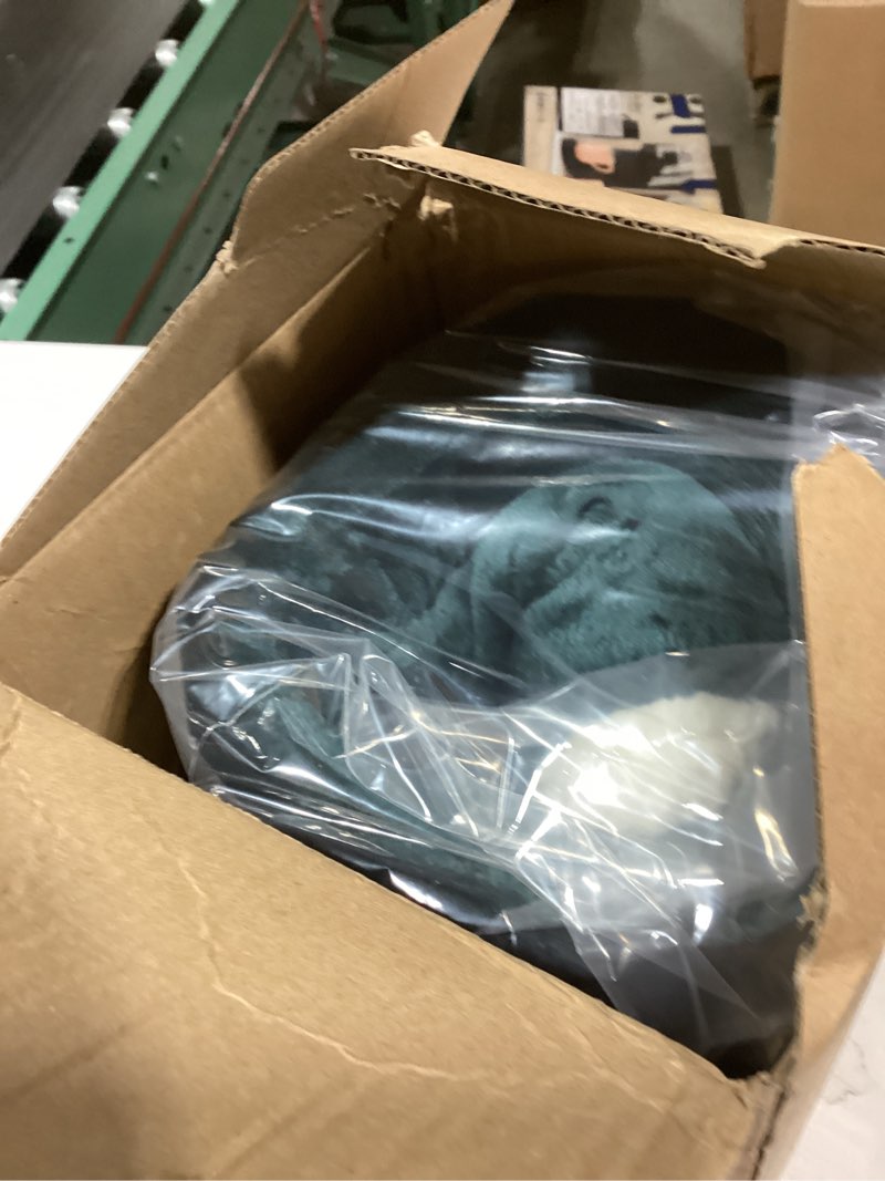 Condition photo showing New/Like New for IR Imperial Rooms Sherpa Fleece Throw Blanket Twin Size for Couch - Thick and Warm Fluffy Emerald Green Blankets for Winter, Soft and Fuzzy Twin Blanket for Bed, 60x80 Inches
