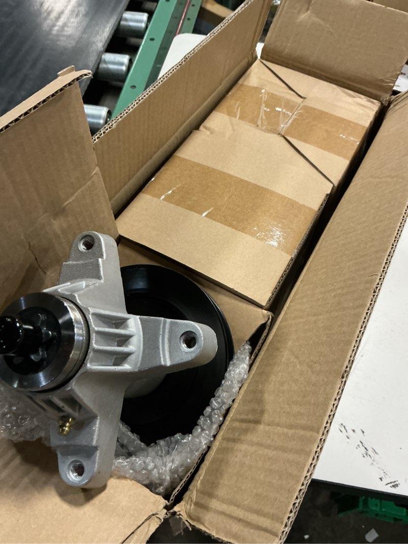 Condition photo showing Good Condition for up2win 918-04126 spindle assembly, 618-04126 spindle compatible with mtd cub cad et i1050 lt1050 rzt50 50" lawn mower deck, replace for 918-04125 618-04125 918-04126b, 3 pack