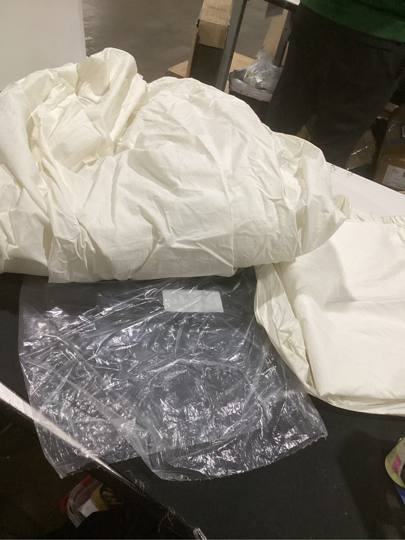 Condition photo showing Good Condition for quince twincrisp percale organic fitted sheet and 2 pillowcases