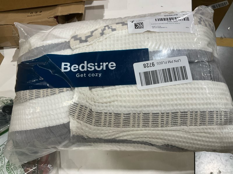 Condition photo showing As Is for Bedsure Waffle Weave Duvet Cover King - 100% Cotton Boho Duvet Cover with 2 Pillowcases - Cream White Textured Comforter Cover with Zipper Closure (King, 104"x90") King (104" x 90") 19 - Strip White (No Comforter)