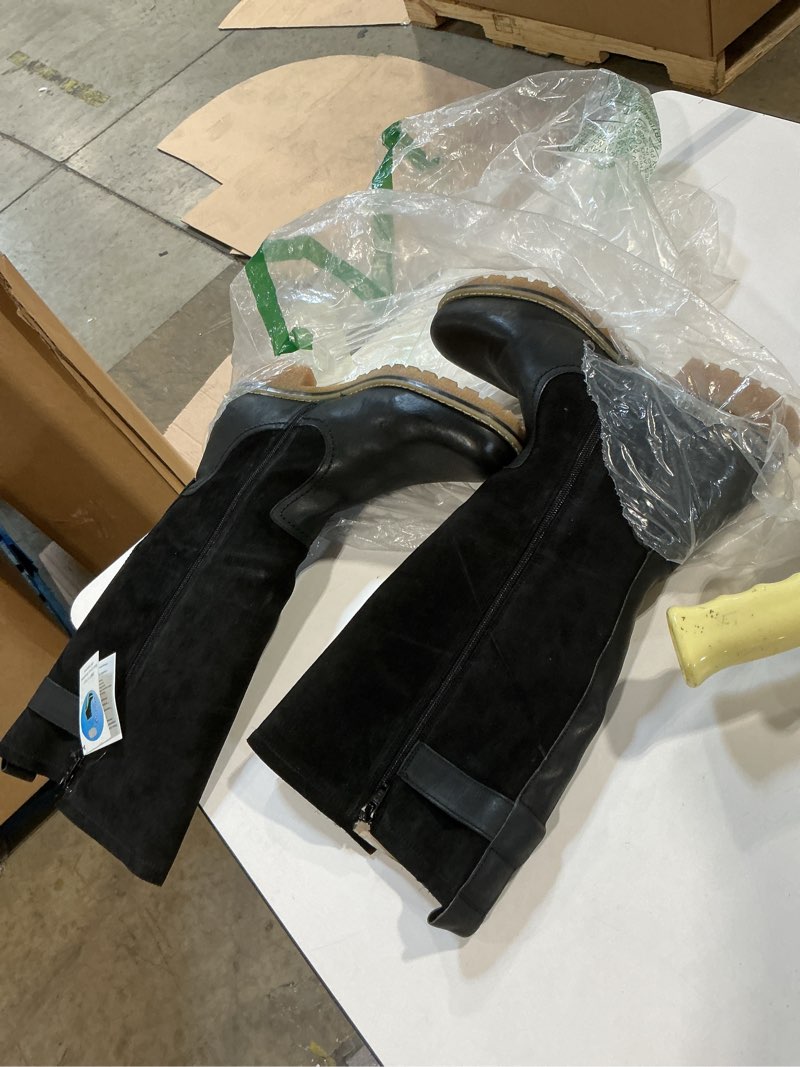 Condition photo showing Good Condition for vionic ashburn black microfiber