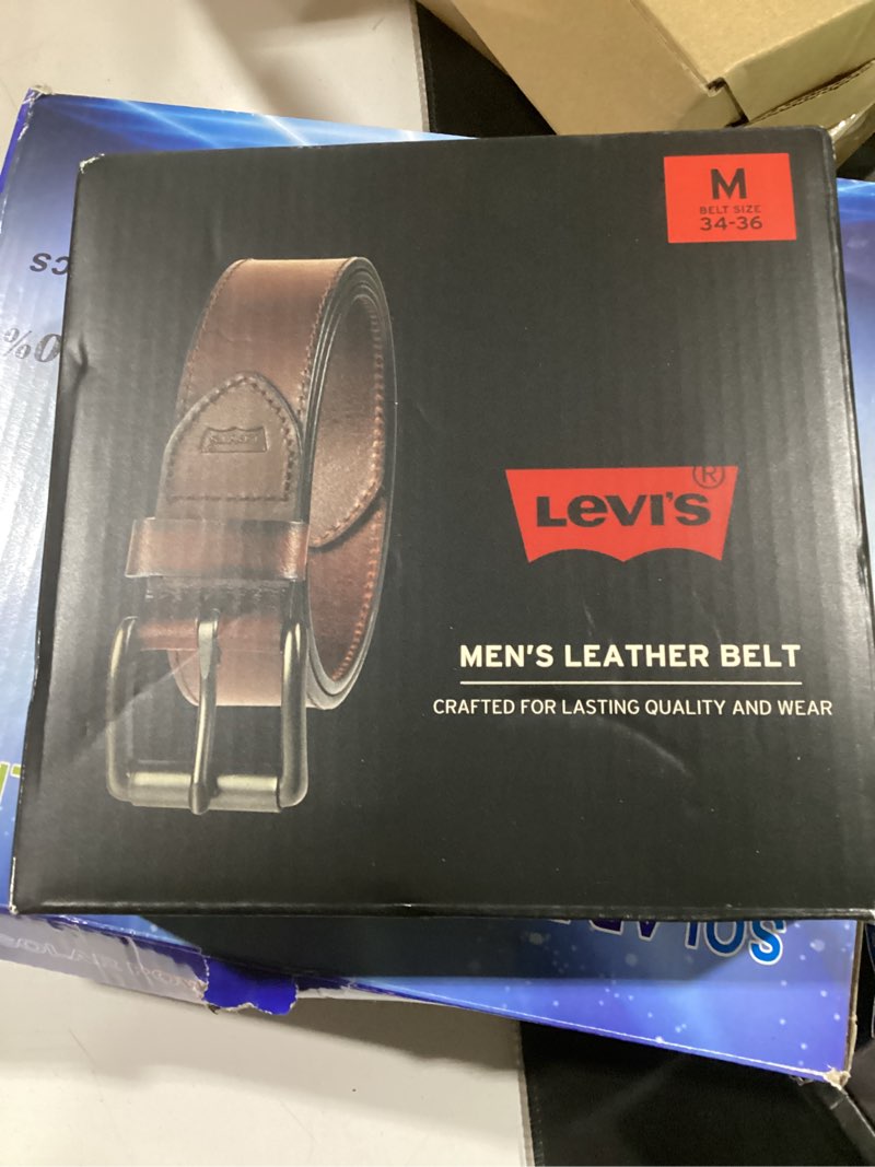 Condition photo showing New/Like New for (similar ) levi’s men’s casual leather belt, classic strap for jeans & everyday wear medium (34-36) tan double stitch