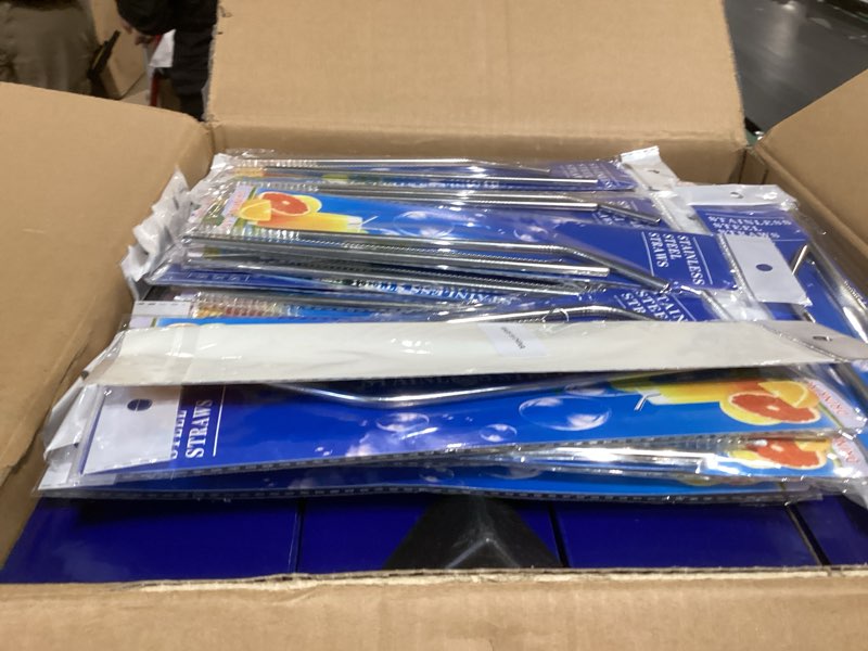 Condition photo showing New/Like New for ieoviee 32 packs 20oz tumbler bulk with lid and straw stainless steel double wall insulated travel tea cups coffee mug powder coated tumbler cup for hot and cold drink (dark blue)