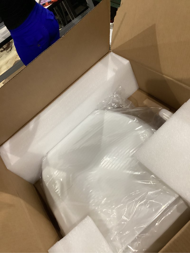 Condition photo showing Good Condition for kohler purewash m250 manual elongated bidet toilet seat, white, quiet-close lid prevents slamming, cool water, easy installation with quick-release hinges, adjustable spray position & pressure white elongated