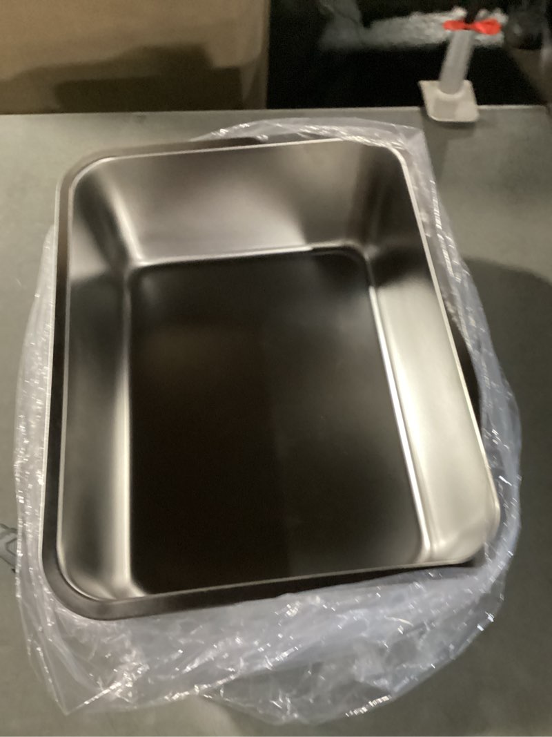 Condition photo showing Good Condition for ikitchen stainless steel cat litter box, small metal cat litter box, deep litter pan for cats kittens, easy to clean odor control durable nonstick smooth surface 17.5 in x 13.5 in x 6 inches 17.5"l x 13.5"w 6" h