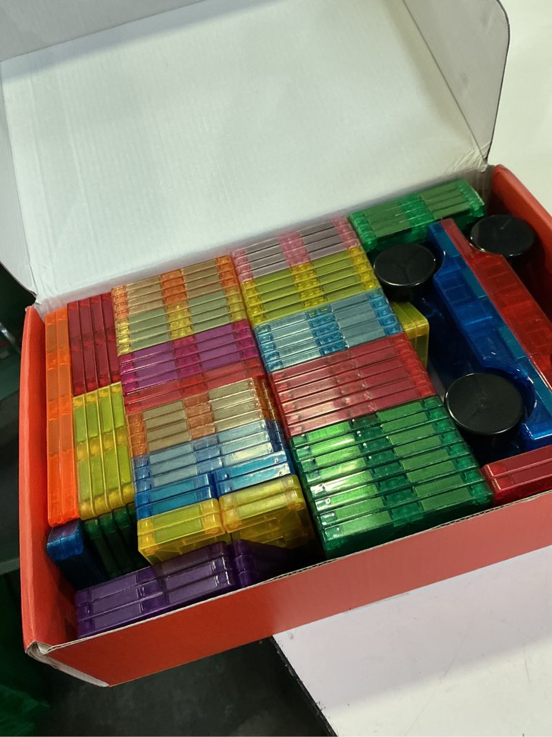 Condition photo showing New/Like New for gemmicc 100 pcs magnetic tiles with 2 cars, stem approved educational magnet buildingtoys, magnet puzzles stacking blocks for boys girls