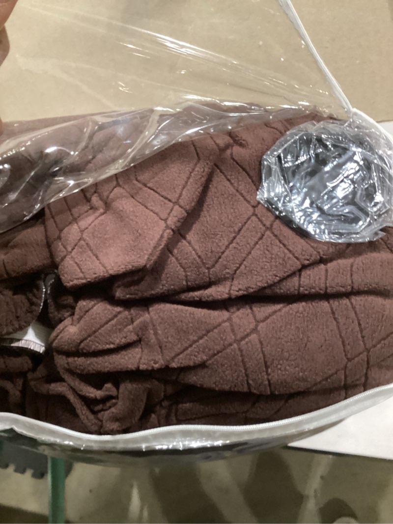 Condition photo showing Good Condition for vansofy extra large reclining sectional couch covers, washable 5-piece sofa covers for l shape sectional sofa corner seater, thick, soft sofa slipcovers (5 seat recliner cover, chocolate)