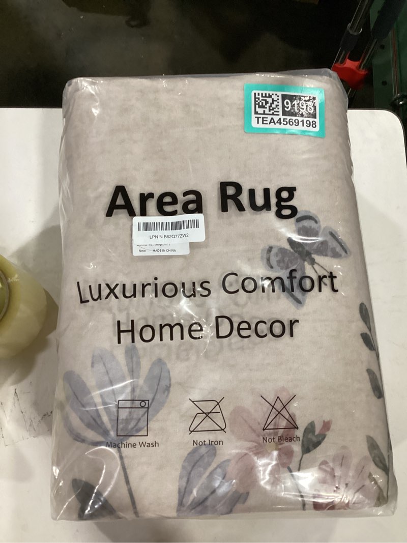 Condition photo showing New/Like New for wonnitar washable 5x7 rug for living room, floral print large bedroom area rug, non-slip dining table throw mat, botanical area rug carpet for entry basement dorm (beige,5'x7') 5' x 7' (rectangular) beige