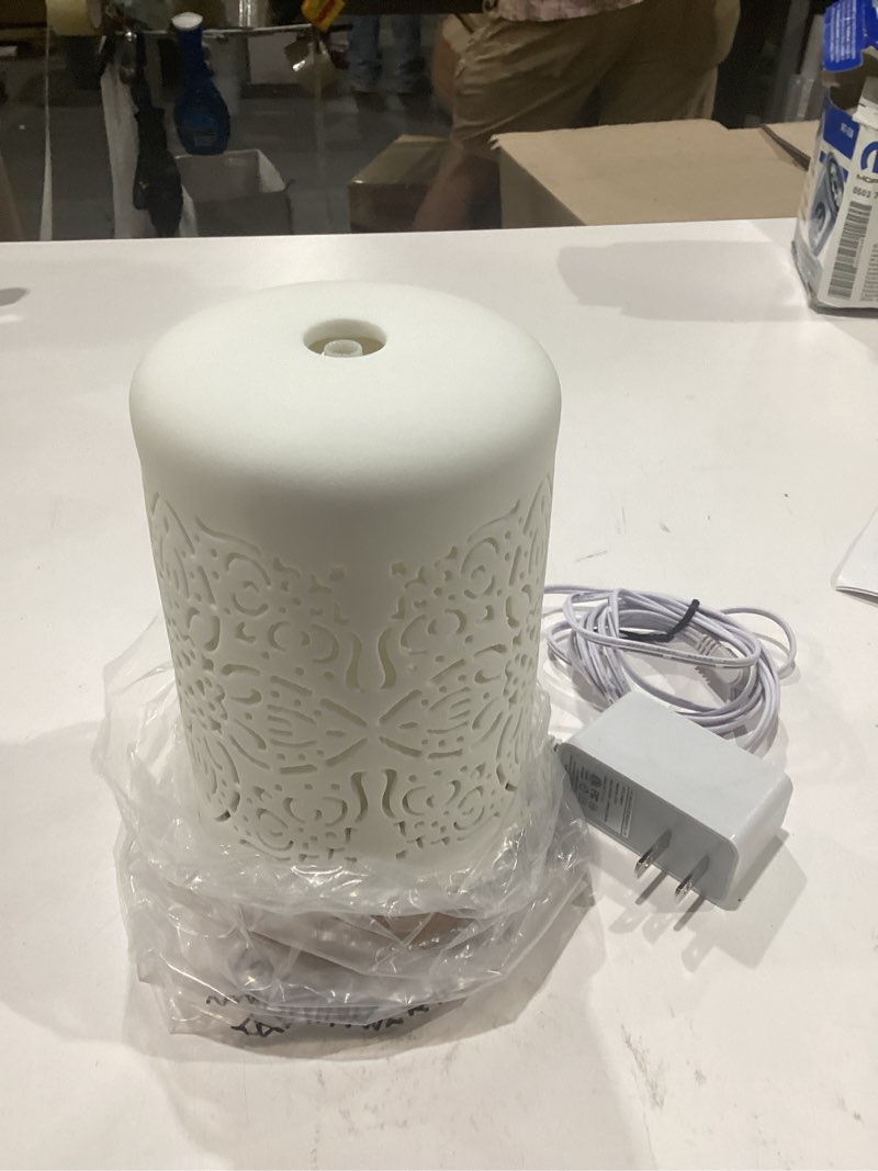 Condition photo showing New/Like New for earnest living essential oil diffuser white ceramic diffuser 100 ml timers night lights and auto off function home office humidifier aromatherapy diffusers for essential oils