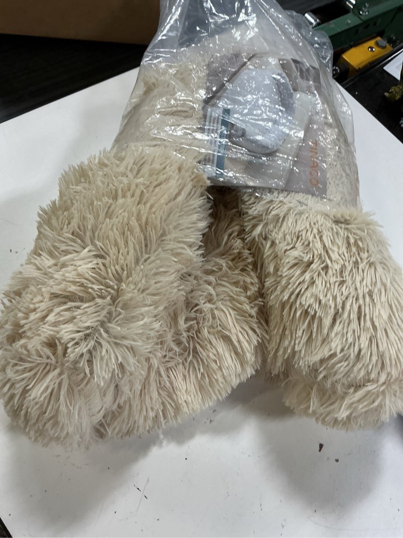 Condition photo showing Good Condition for tinaco luxurious calming dogs/cats bed mats, dog pad washable removable couch cover, plush long fur mat for pets, waterproof lining, perfect for small, medium and large dogs and cats (beige, 31"x23") 31.0"l x 23.5"w x 5.0"th beige