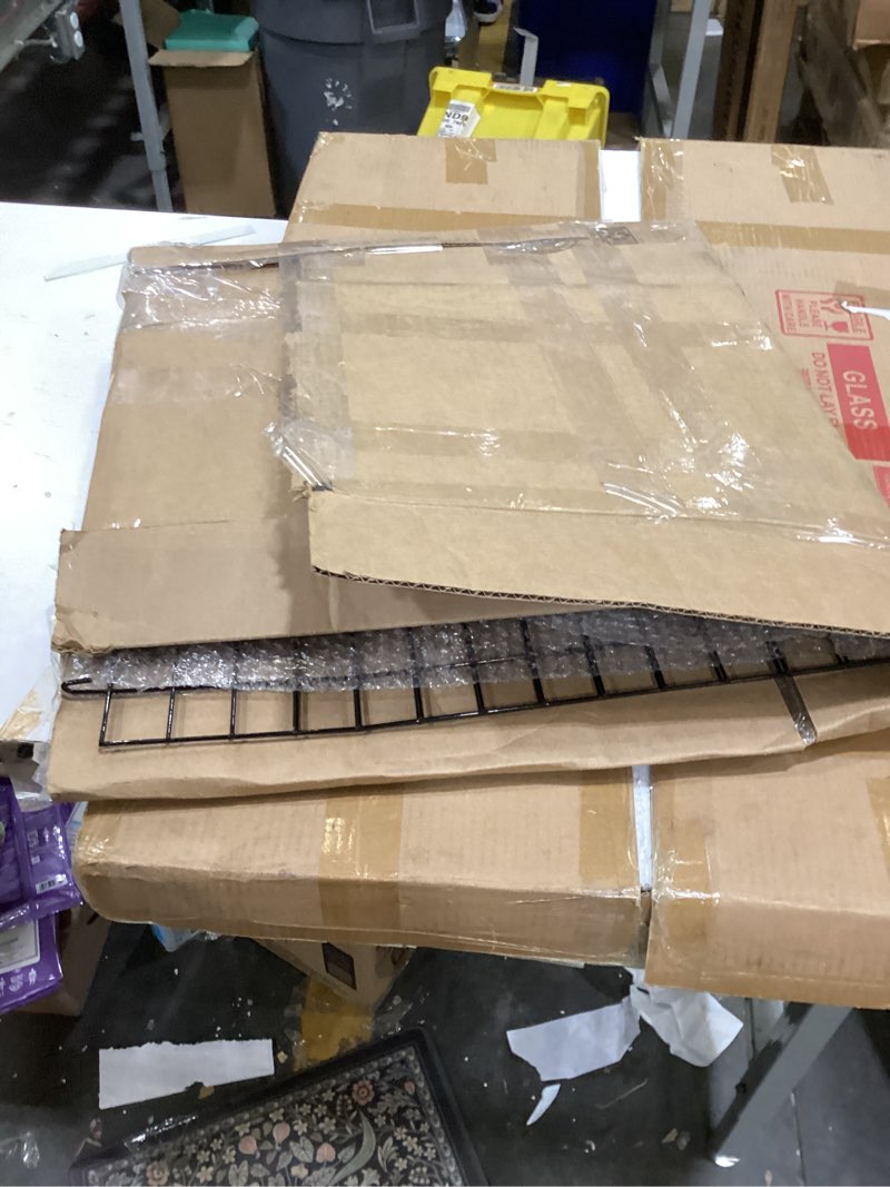 Condition photo showing Good Condition for Tandefio 2 Pack Dog Crate Divider Panel for 36 Inch Crates - Adjustable Metal Pet Kennel Divider for Large, Medium & Small Dogs | Easy Installation & Secure Design (20.7 x 22.1 Inches) 20.7 x 22.1 x 0.5 Inches