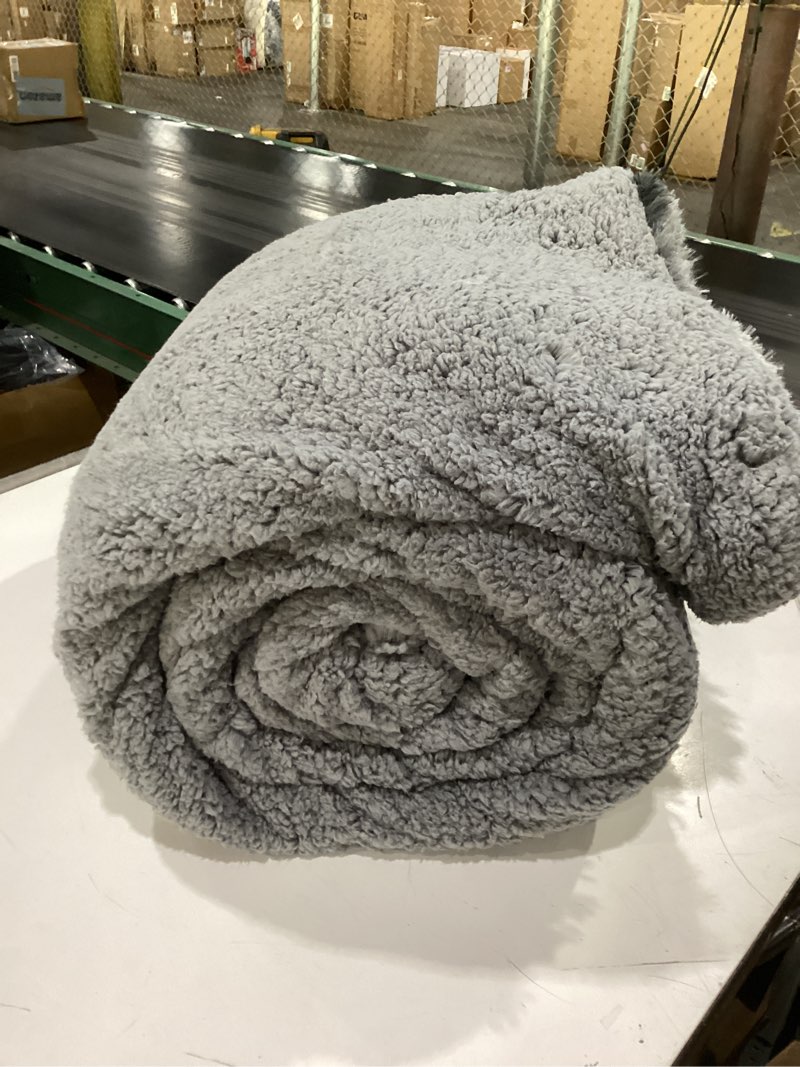 Condition photo showing Good Condition for bedsure gentlesoft fluffy king size blanket for bed, faux fur fuzzy minky couture warm blanket for winter, thick plush sherpa fleece oversized winter bedding cozy gifts for room, 108x90, tie dye grey 01- tie dye grey king (108" x 90")
