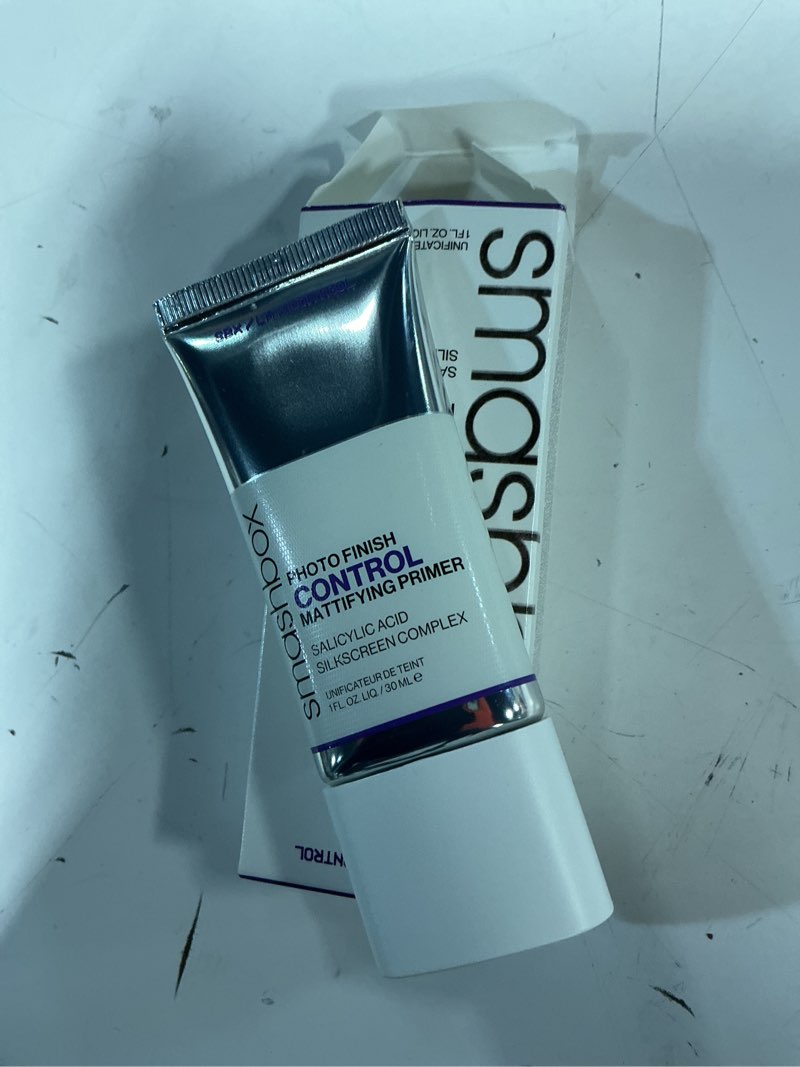 Condition photo showing Good Condition for smashbox photo finish oil control primer | mattifying oil-control makeup primer for 12 hours with salicylic acid, witch hazel and zinc to strengthen + hydrate skin