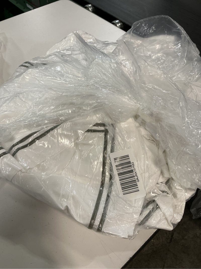 Condition photo showing Good Condition for organic crisp percale embellished duvet cover set, king/cal king, white/dusty olive