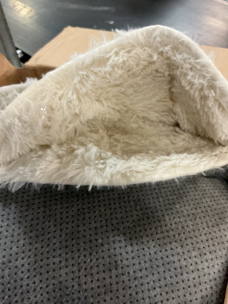 Condition photo showing Good Condition for fluffy area rugs for bedroom - soft plush shag rug for living room nursery kids room - non slip fuzzy shaggy floor carpets for girls boys play room dorm decor (white, 8' x 10') cream white 8' x 10' (rectangular)