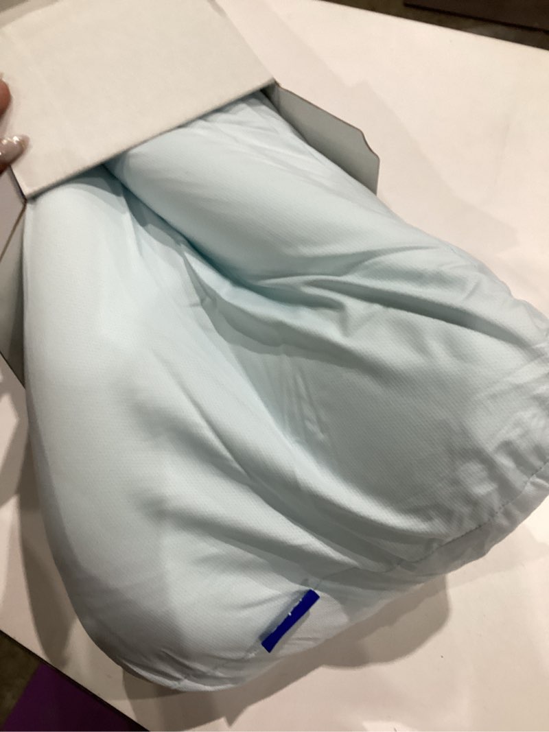Condition photo showing Good Condition for casper sleep hybrid snow pillow, standard, white white standard