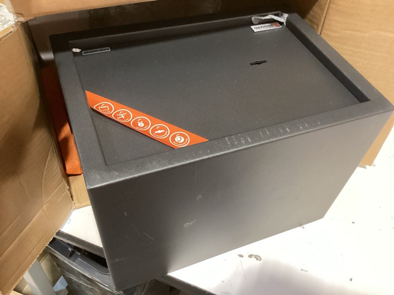 Condition photo showing Good Condition for family key lock safe 9.84"h x 13.78"w x 9.84"d with fireproof money bag, home security safe 0.71 cubic feet with removable shelf - fits a4, heavy duty safe box for documents a4, jewelry, cash family - 9.84" x 13.78" x 9.84" (hxwxd)