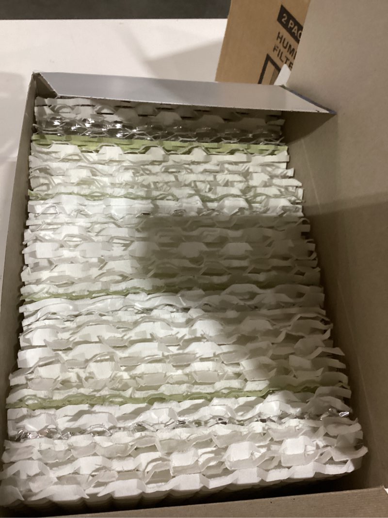 Condition photo showing Good Condition for bestair es12-2 extended life humidifier replacement paper wick humidifier filter, for emerson, quiet comfort & kenmore models, 10" x 9.4" x 6.5", 2 pack (8 filters)