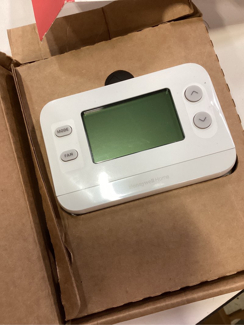 Condition photo showing Good Condition for x1n non-programmable thermostat, single-stage, 1-heat/1-cool