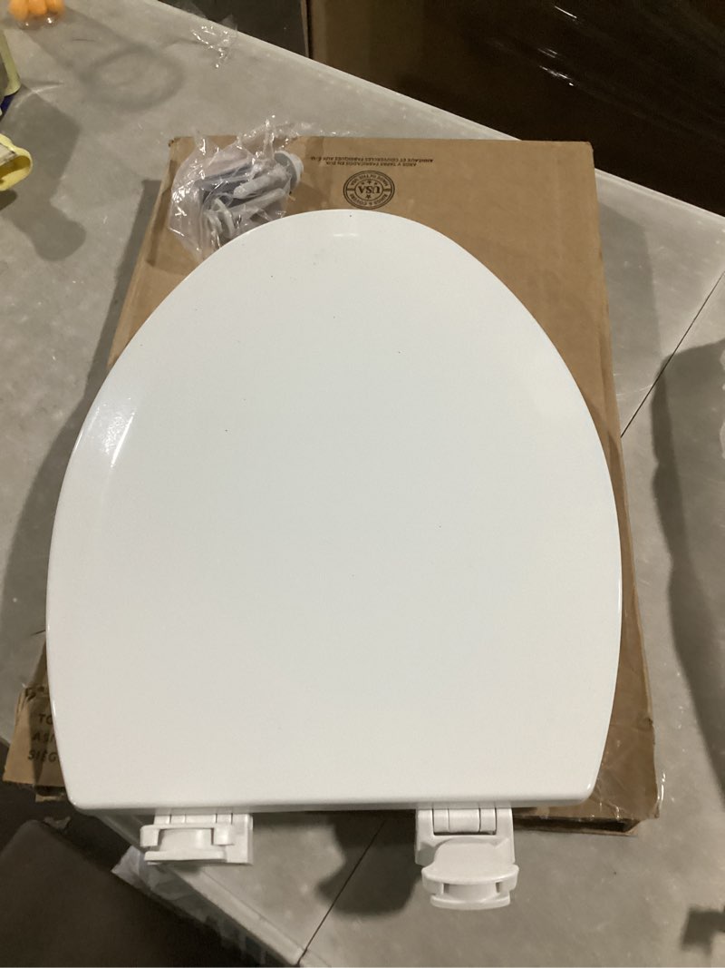 Condition photo showing Good Condition for Bemis 1500EC Durable Wood Toilet Seat with Easy Clean Hinges, Made in USA, Elongated, White 1 Seat Elongated