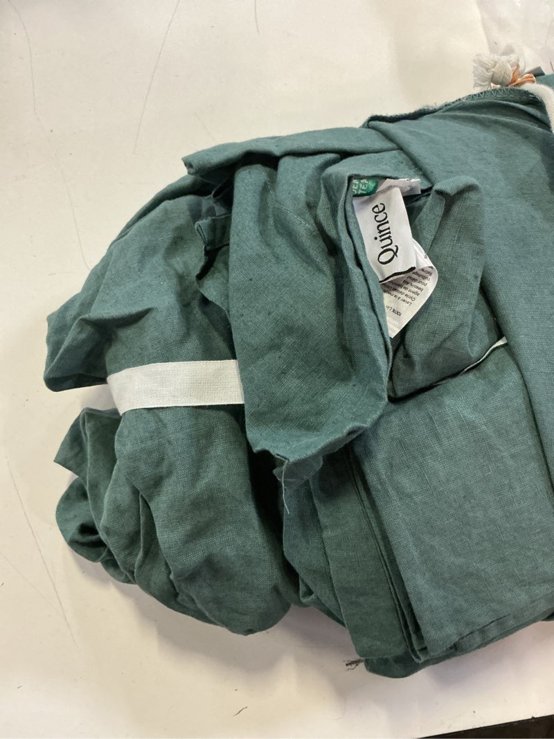 Condition photo showing Good Condition for european linen deluxe bedding bundle, queen, ocean