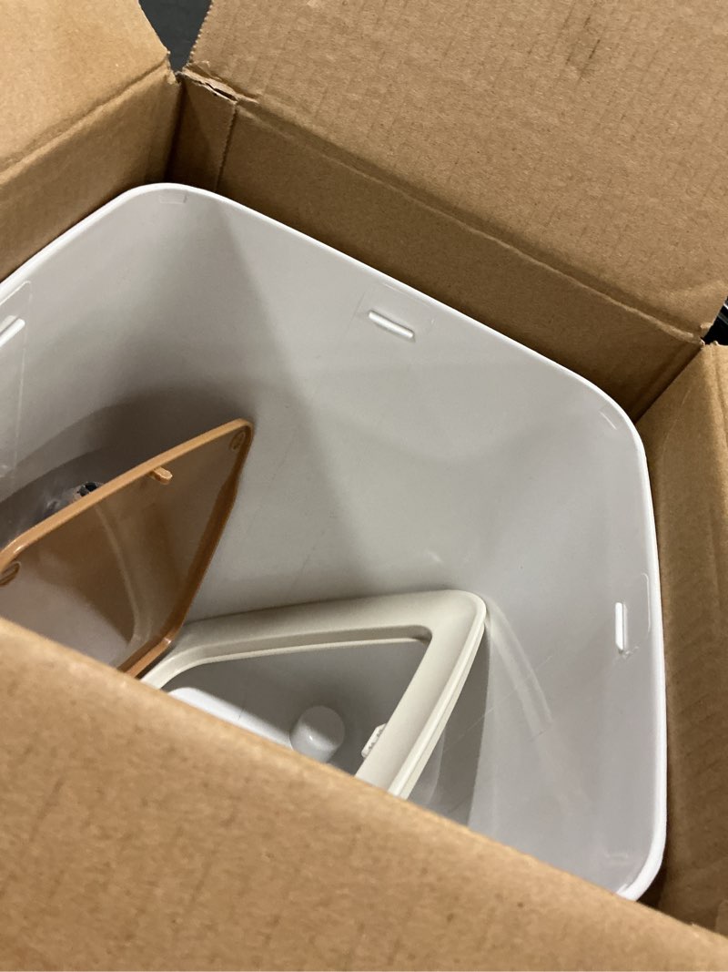 Condition photo showing Good Condition for WanWanKa Mini White Plastic Trash Can, 2.6 Gallon Capacity, Slim Design, Anti-Odor, Easy to Clean, Suitable for Any Place 2.6 Gallon Rectangular